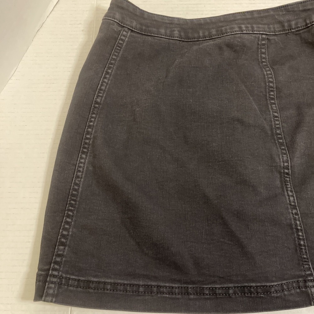 Free People Little Daisies Black Denim Mini Skirt Short Buttons Women's Size 8 - Picture 8 of 12